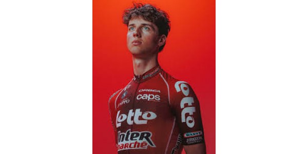 Le rouge éclatant de Lotto-Intermarché est un véritable régal pour les yeux.